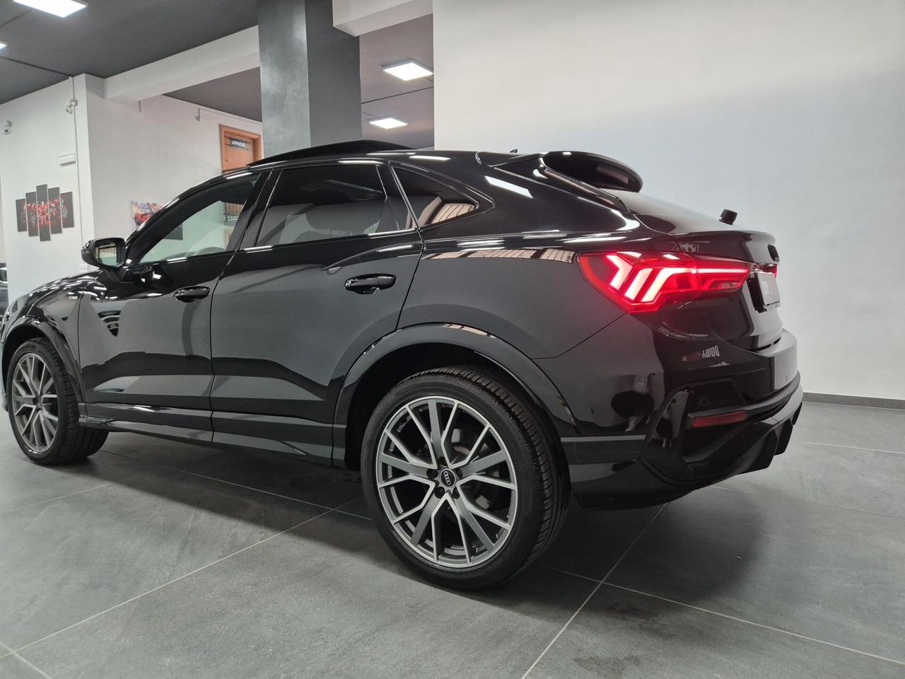 Audi Q3 SPORTBACK 35 TDI quattro S-tronic S-line