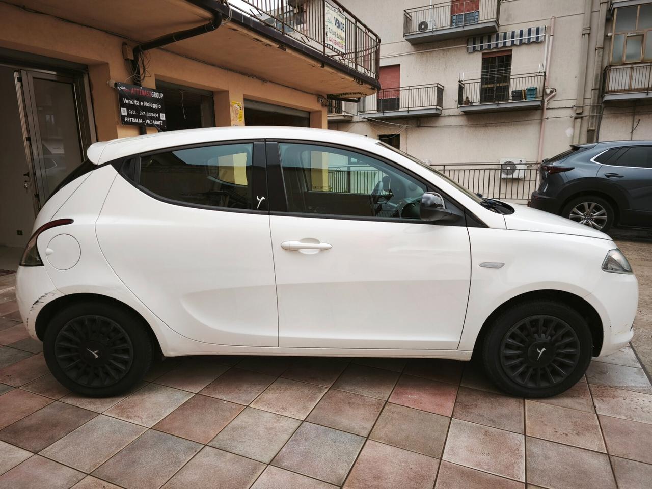 Lancia Ypsilon 1.2 Benzina - GPL