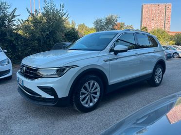 Volkswagen Tiguan 1.5 TSI ACT Life OK Neopatentati