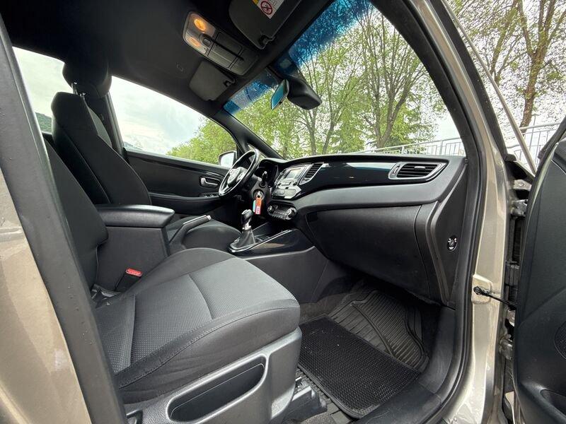 Kia Carens 1.7 CRDi 115CV Class 7 Posti
