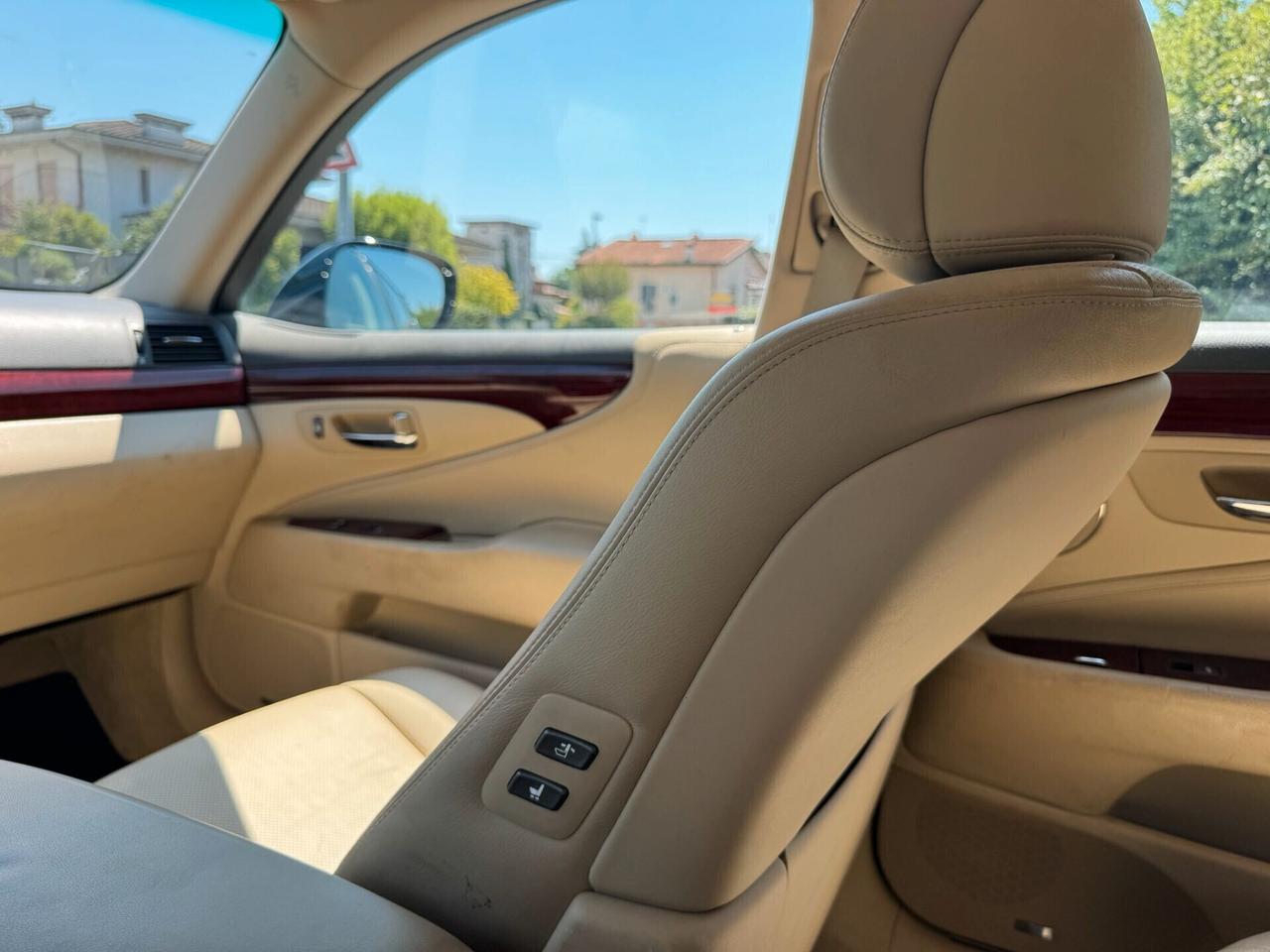 Lexus LS 600 600h