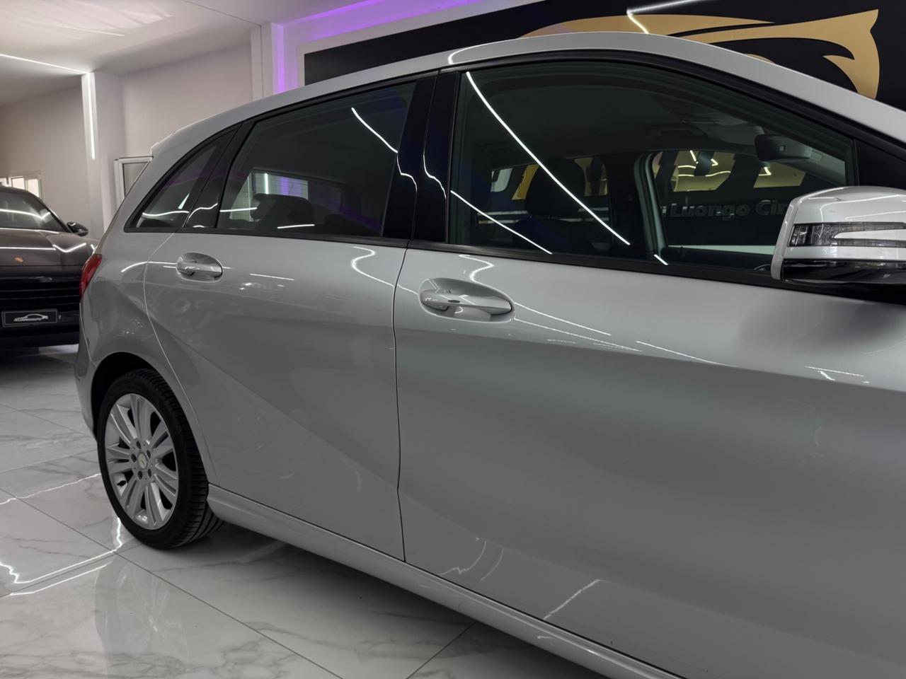 Mercedes-benz Classe B 180d Premium
