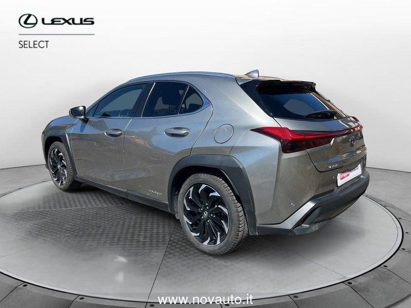 Lexus UX Hybrid 4WD Premium