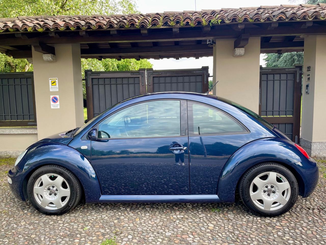 Volkswagen New Beetle 1.6 *SOLO 59000 KM*