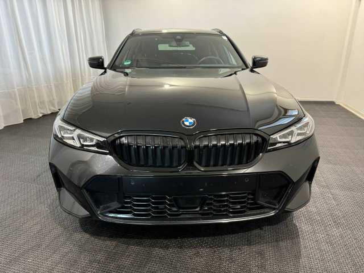 BMW 320 Touring mhev 48V xdrive Msport auto