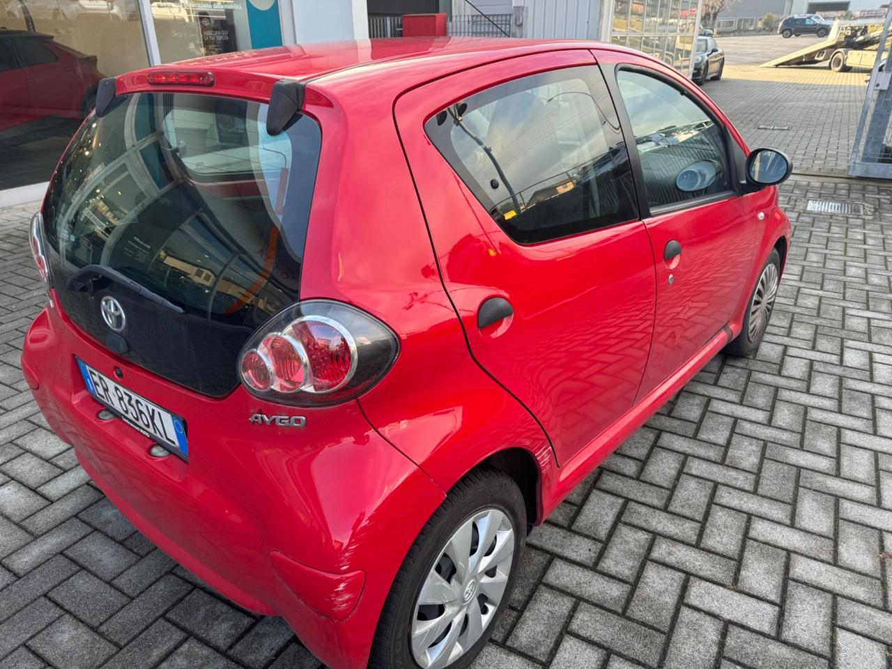 Toyota Aygo 1.0 12V VVT-i 5 porte NEOPATENTATI