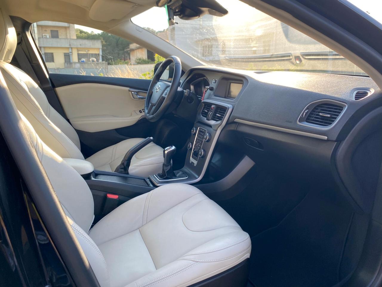 Volvo V40 D2 Plus