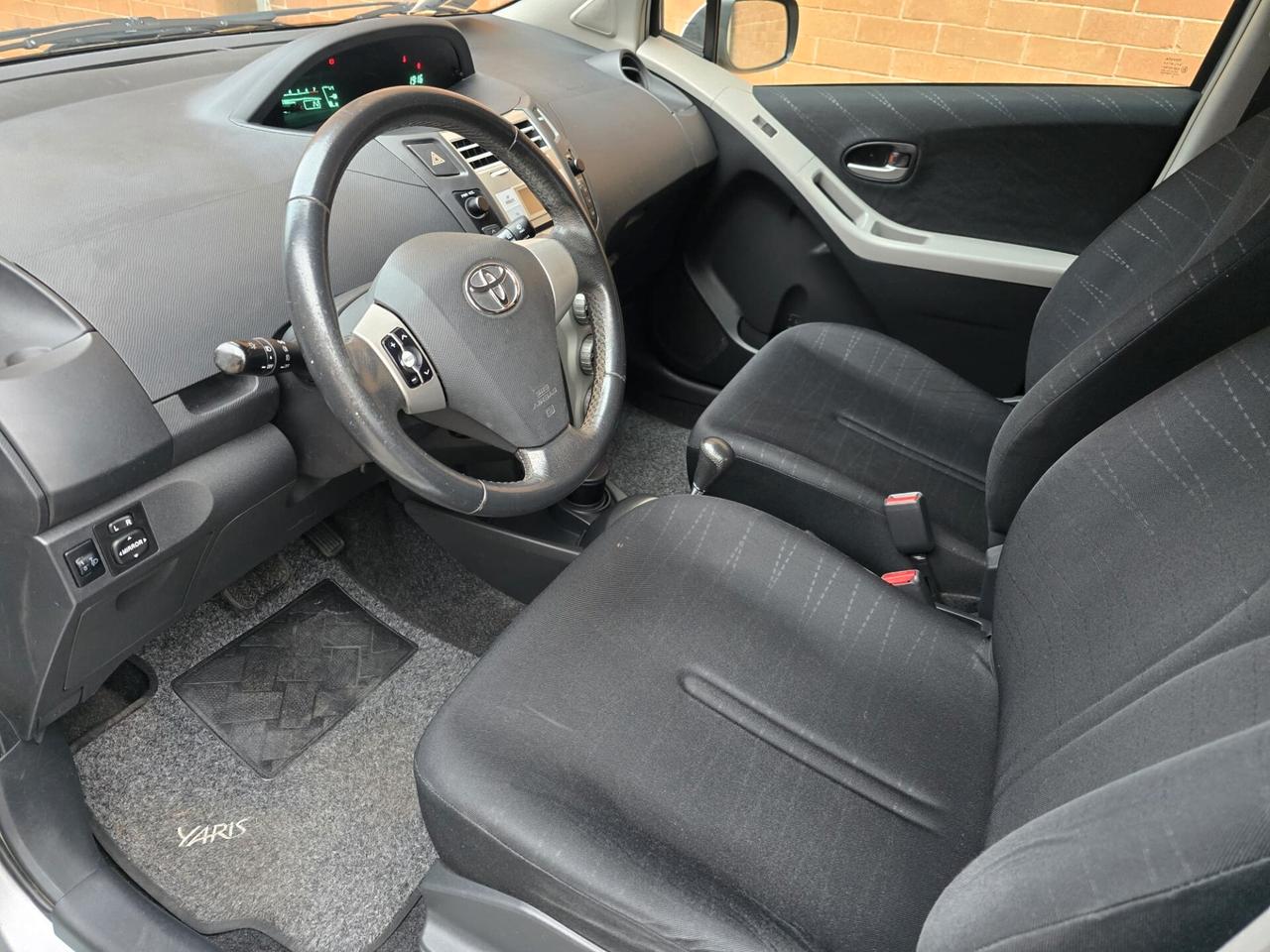 Toyota Yaris 1.3 5 porte M-MT Sol