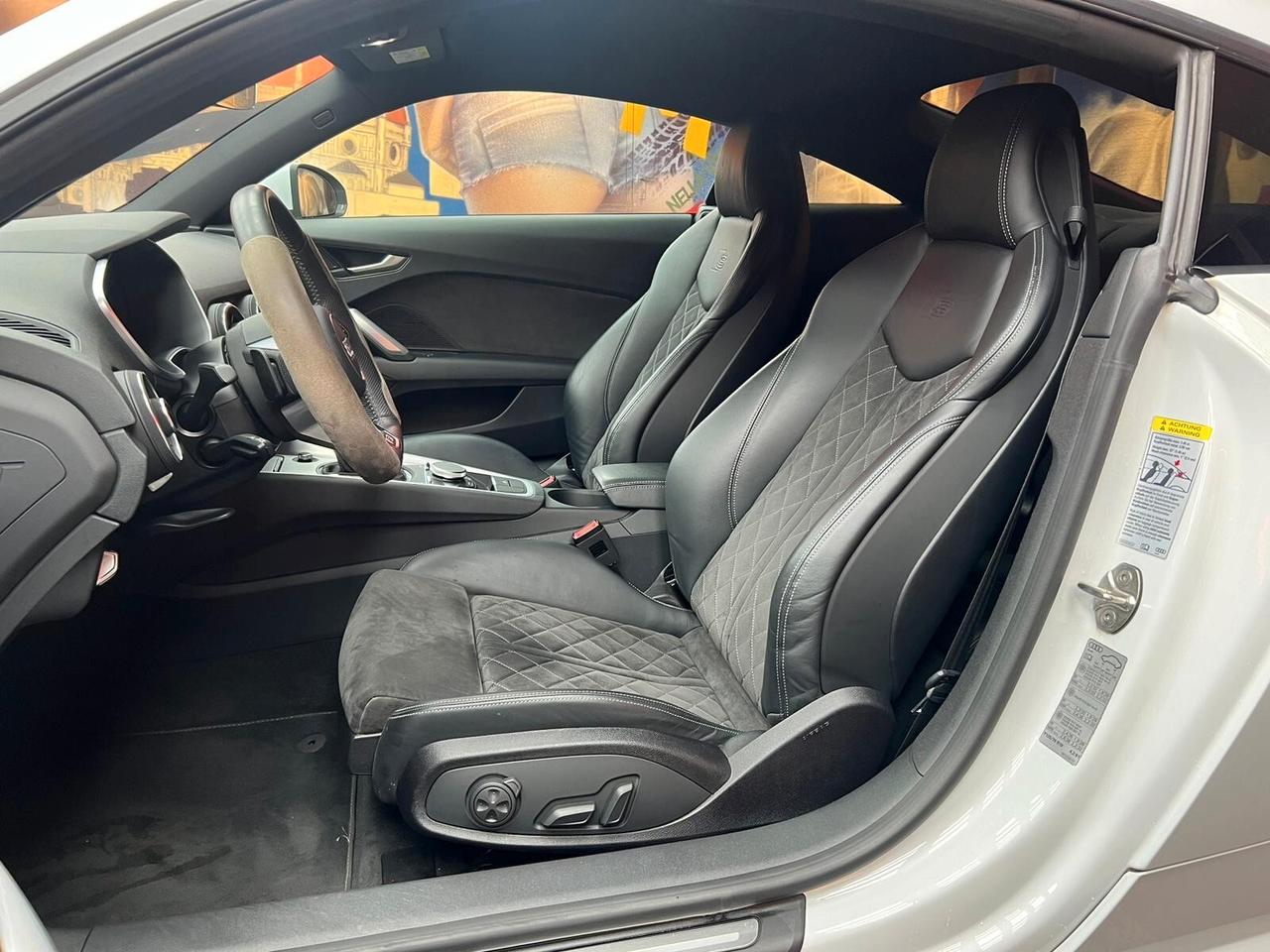 Audi TT Coupé 45 TFSI quattro S tronic (929)