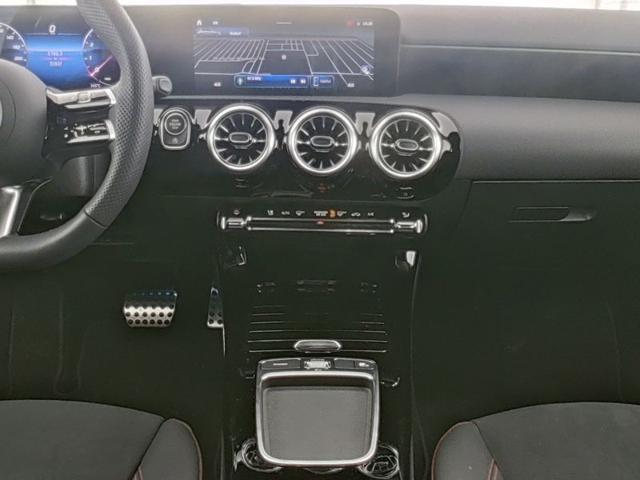 MERCEDES-BENZ A 180 Automatic AMG Line Advanced Plus