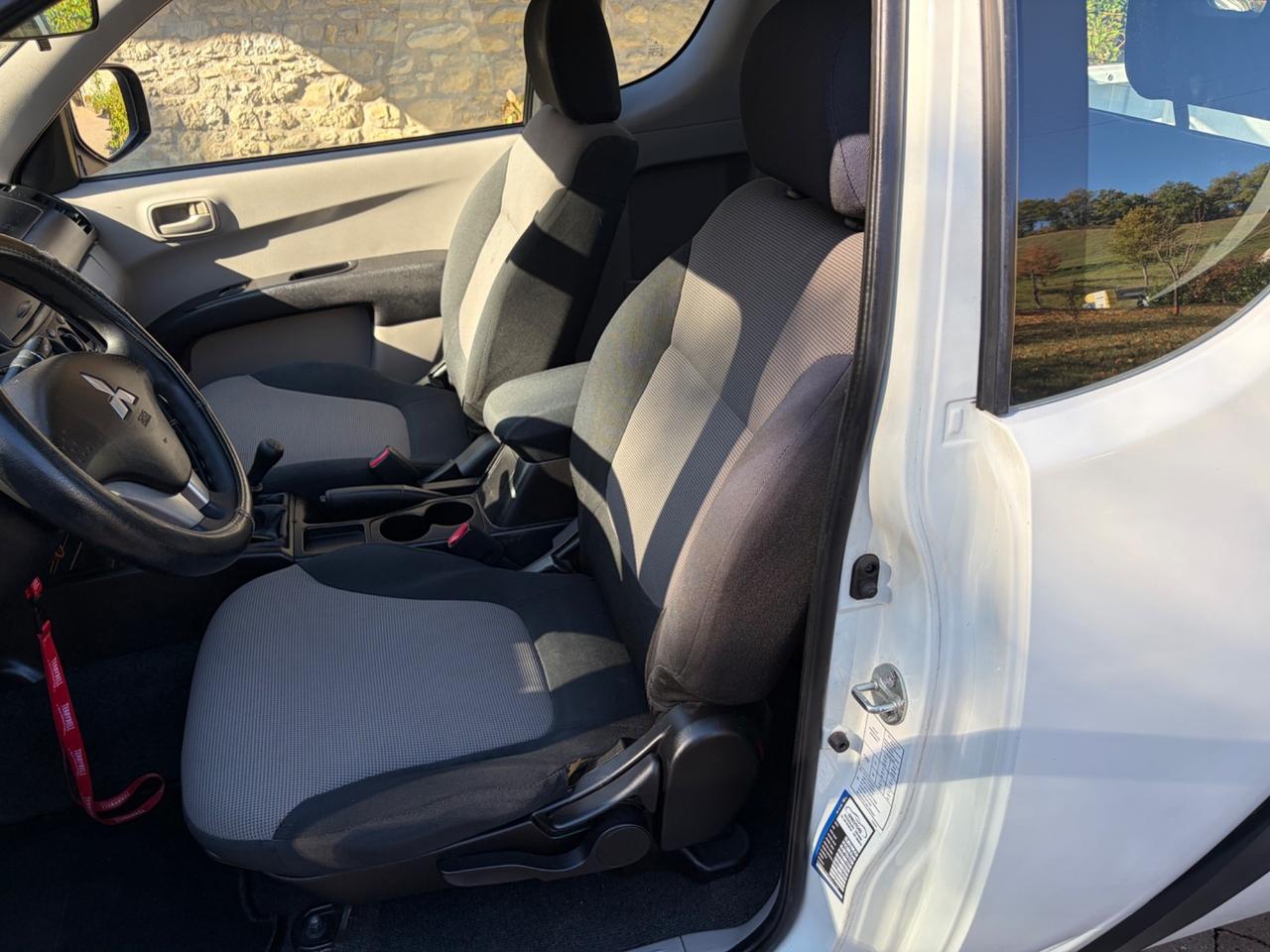 Mitsubishi L200 2.5 DI-D/136CV 4 POSTI