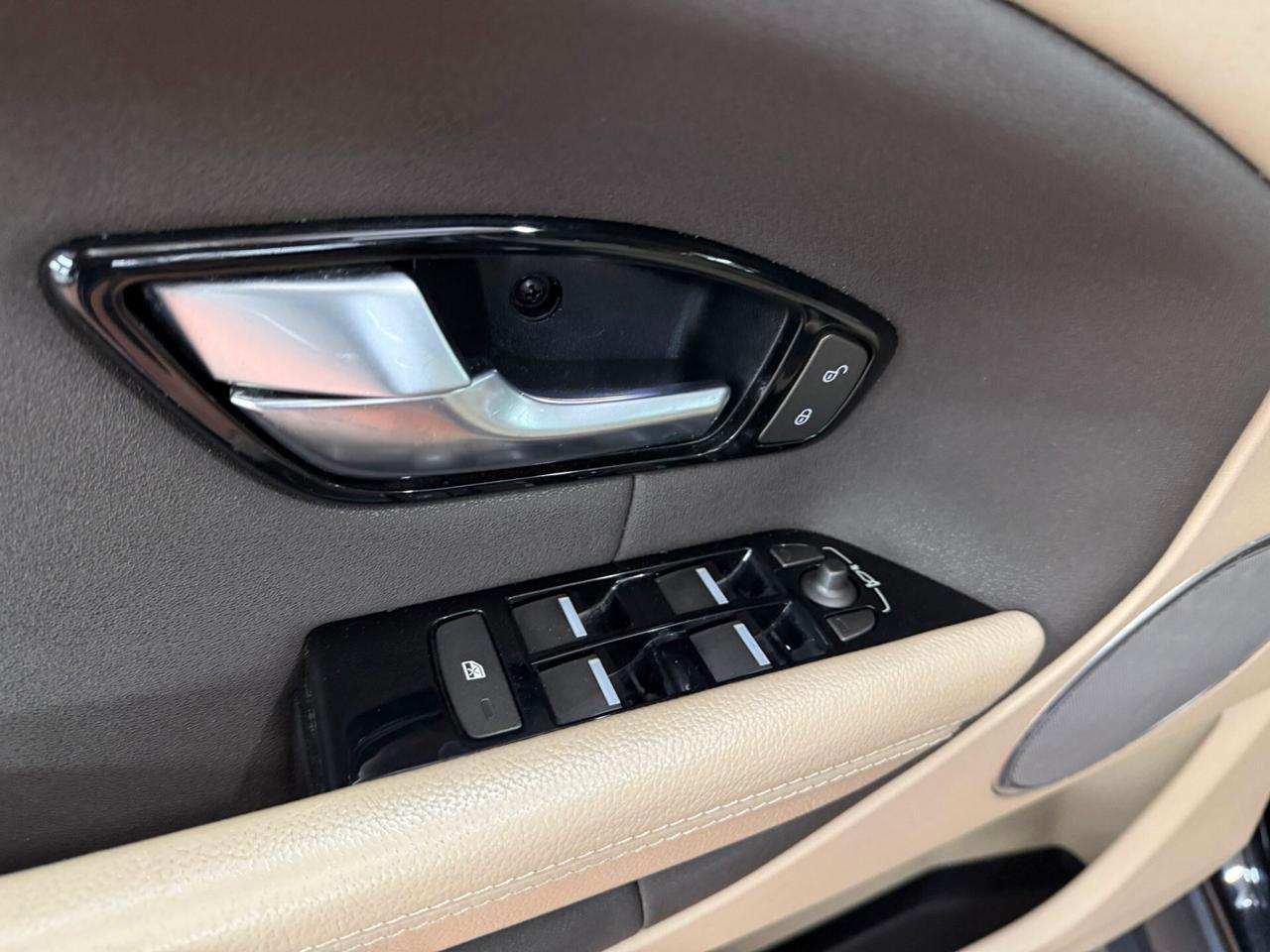 Land Rover Range Evoque 2.0 TD4 180 CV 5p. Autobiography