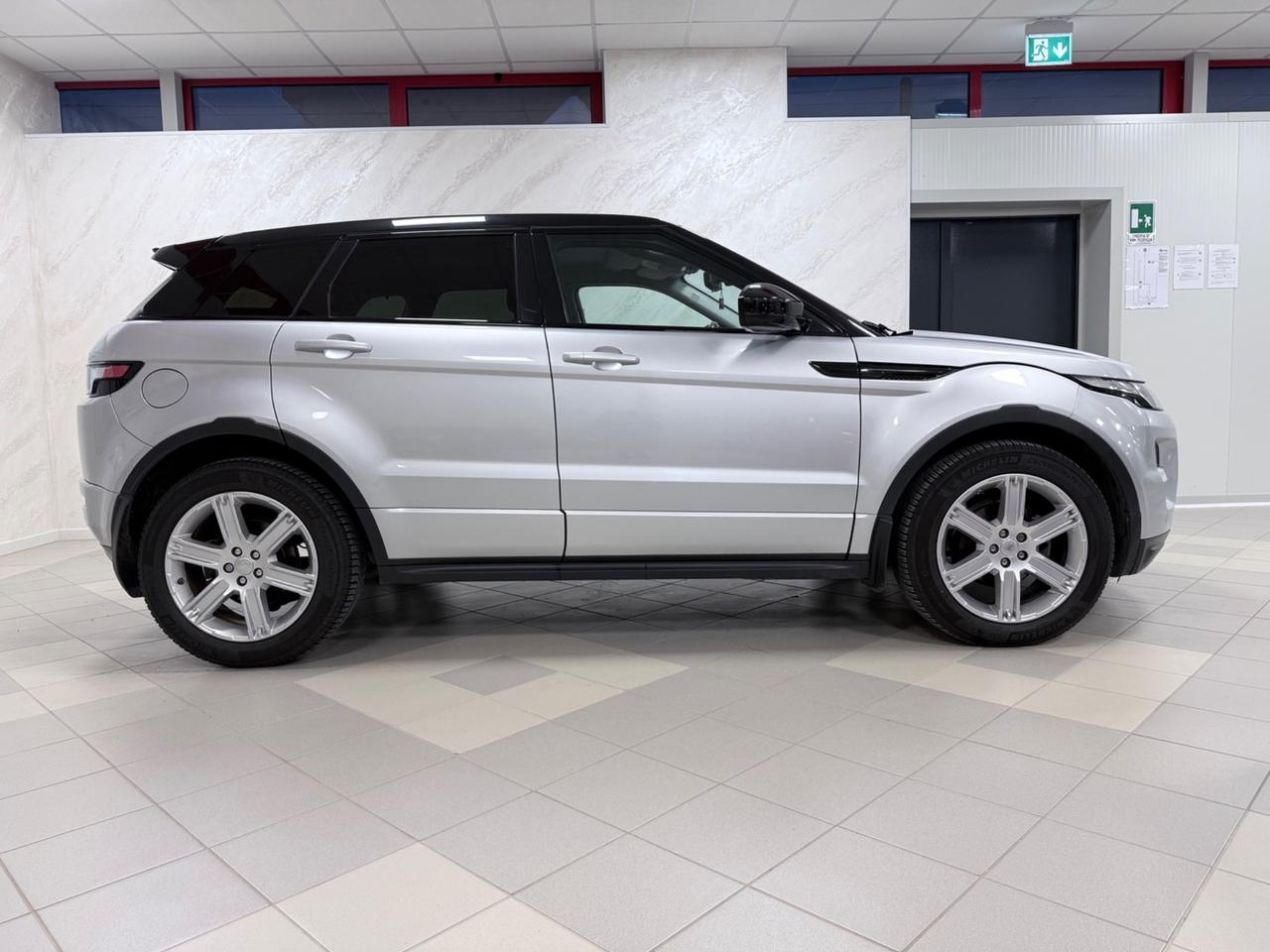 Land Rover Range Evoque 2.2 TD4 5p. British Edition Dynamic