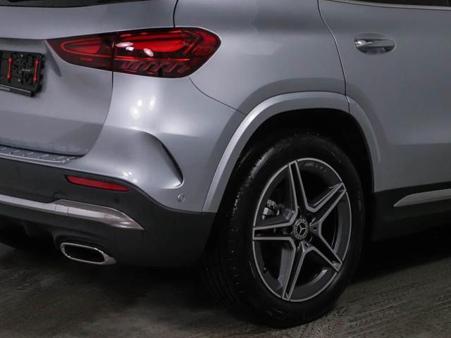 MERCEDES-BENZ GLA 180 Automatic AMG Line Advanced Plus