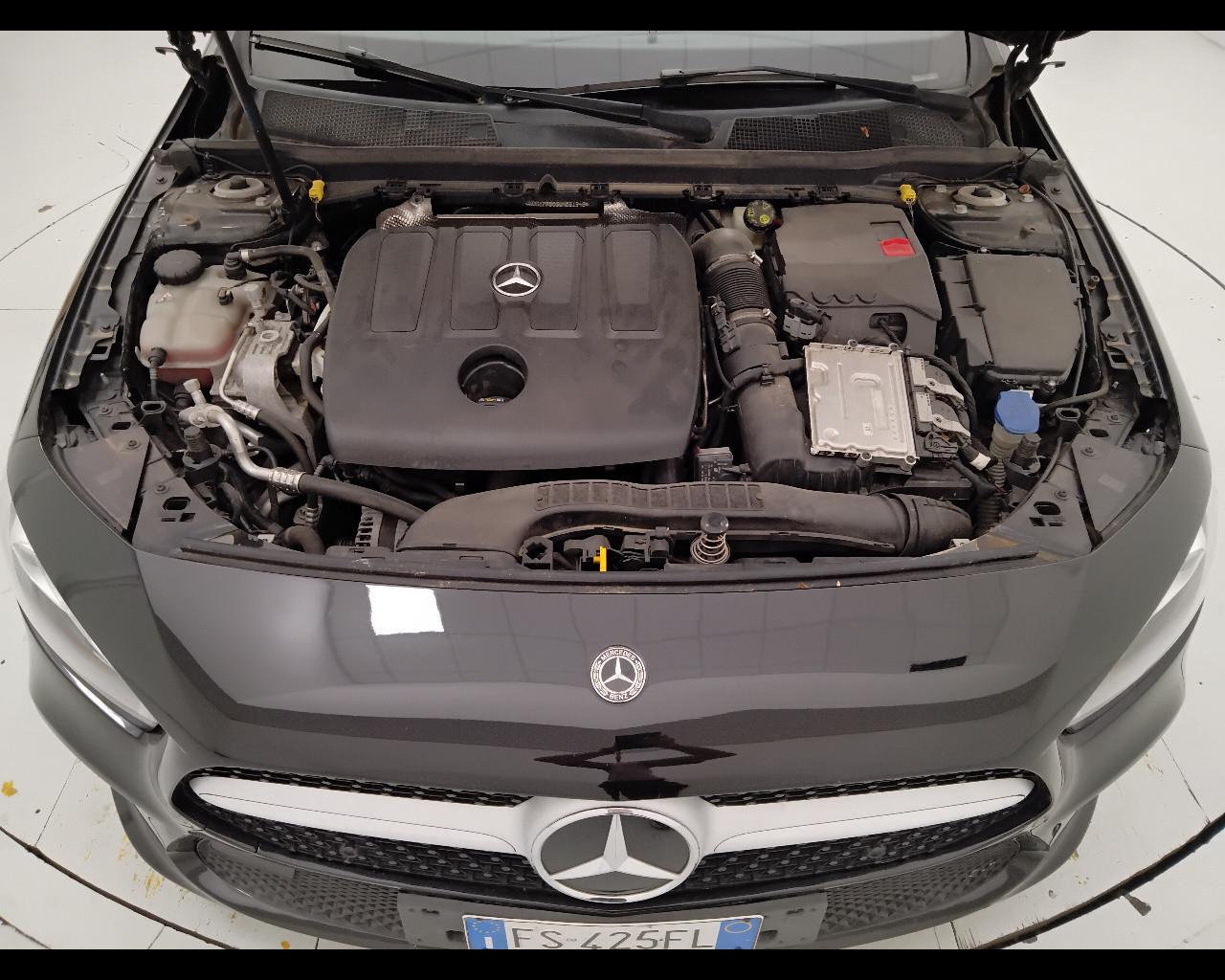 Mercedes-Benz Classe A - W177 2018 - A 180 d Sport auto