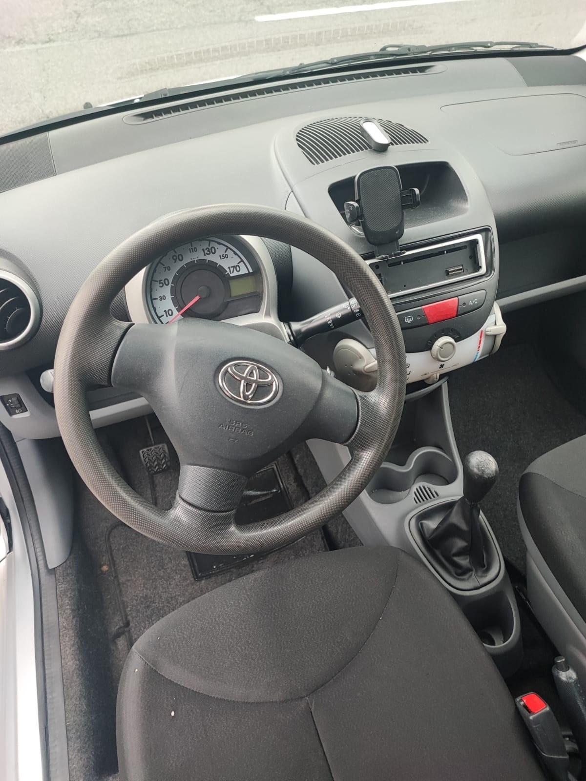 Toyota Aygo 1.0 12V VVT-i 5 porte Sol