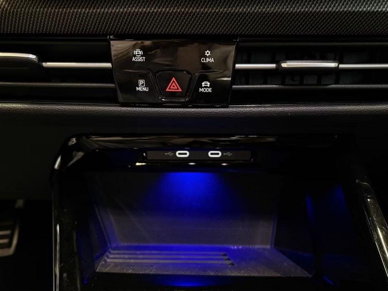 Volkswagen Golf 1.5 TSI ACT 110kW R-LINE LED NAVI CAMERA