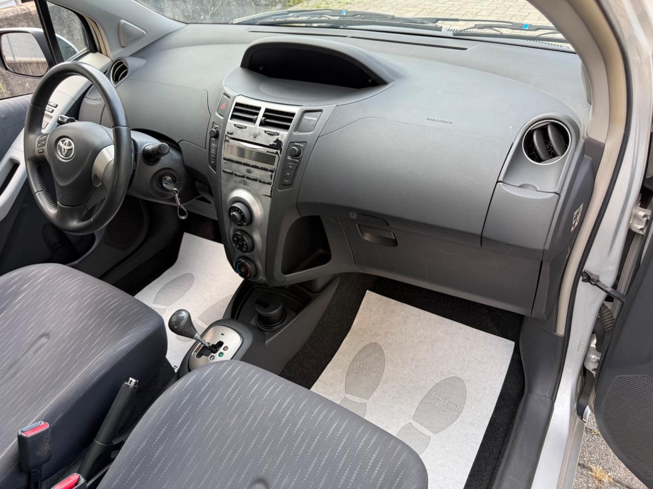 Toyota Yaris 1.3 5 porte M-MT Automatik*Neopatentati
