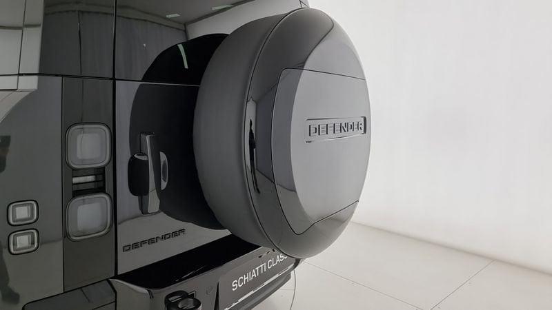 Land Rover Defender D200 AWD Auto 110 X-Dynamic SE