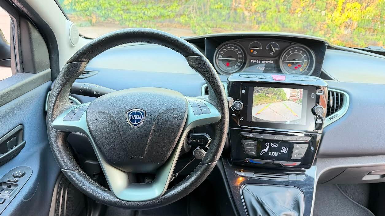 Lancia Ypsilon 1.0 FireFly 5 porte S&S Hybrid Gold Plus