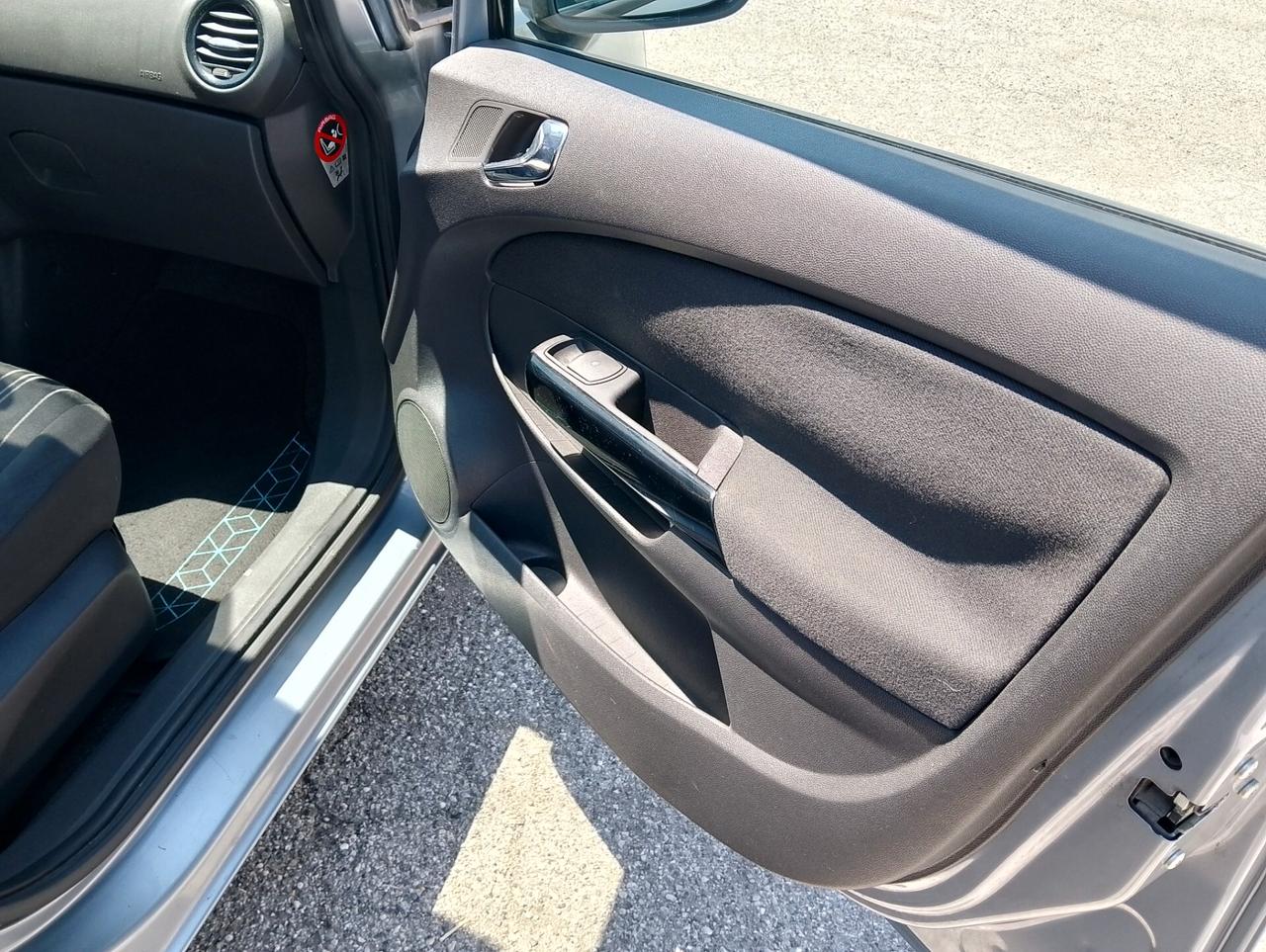 Opel Corsa 1.2 cc IMPIANTO Gpl perfetto stato