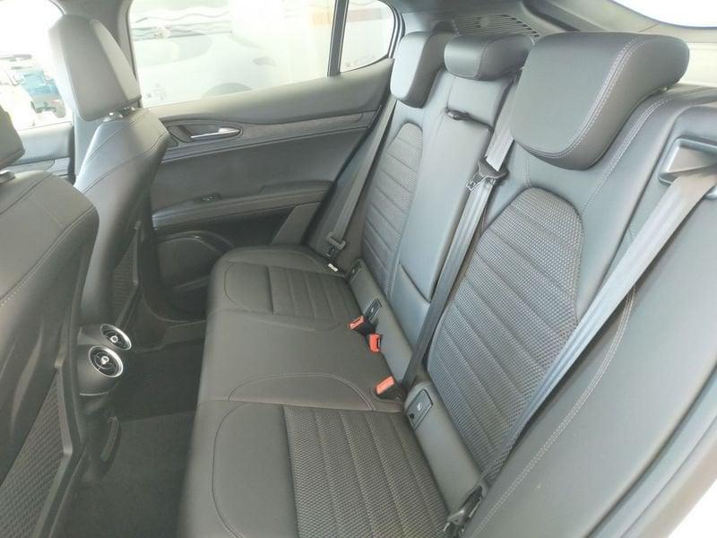 Alfa Romeo Stelvio 2.2 Turbodiesel 160 CV AT8 RWD Sprint SOLO 650 KM