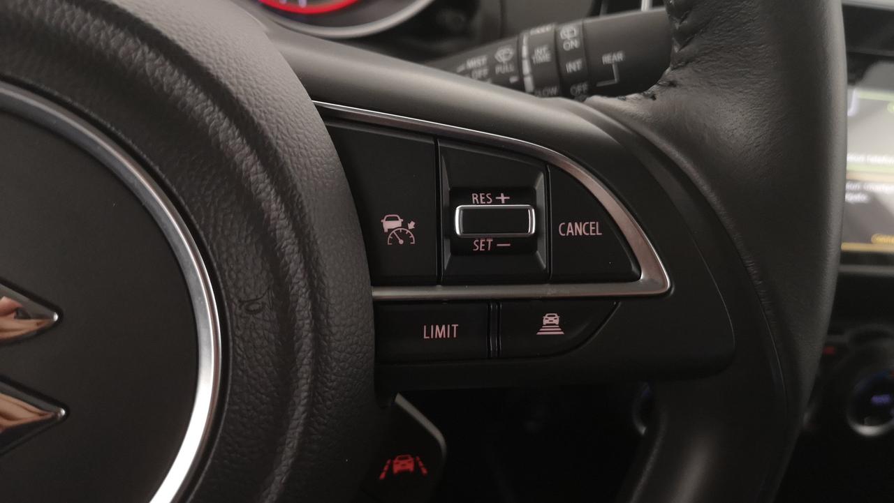 SUZUKI Swift VI 2020 - Swift 1.2h Top 2wd