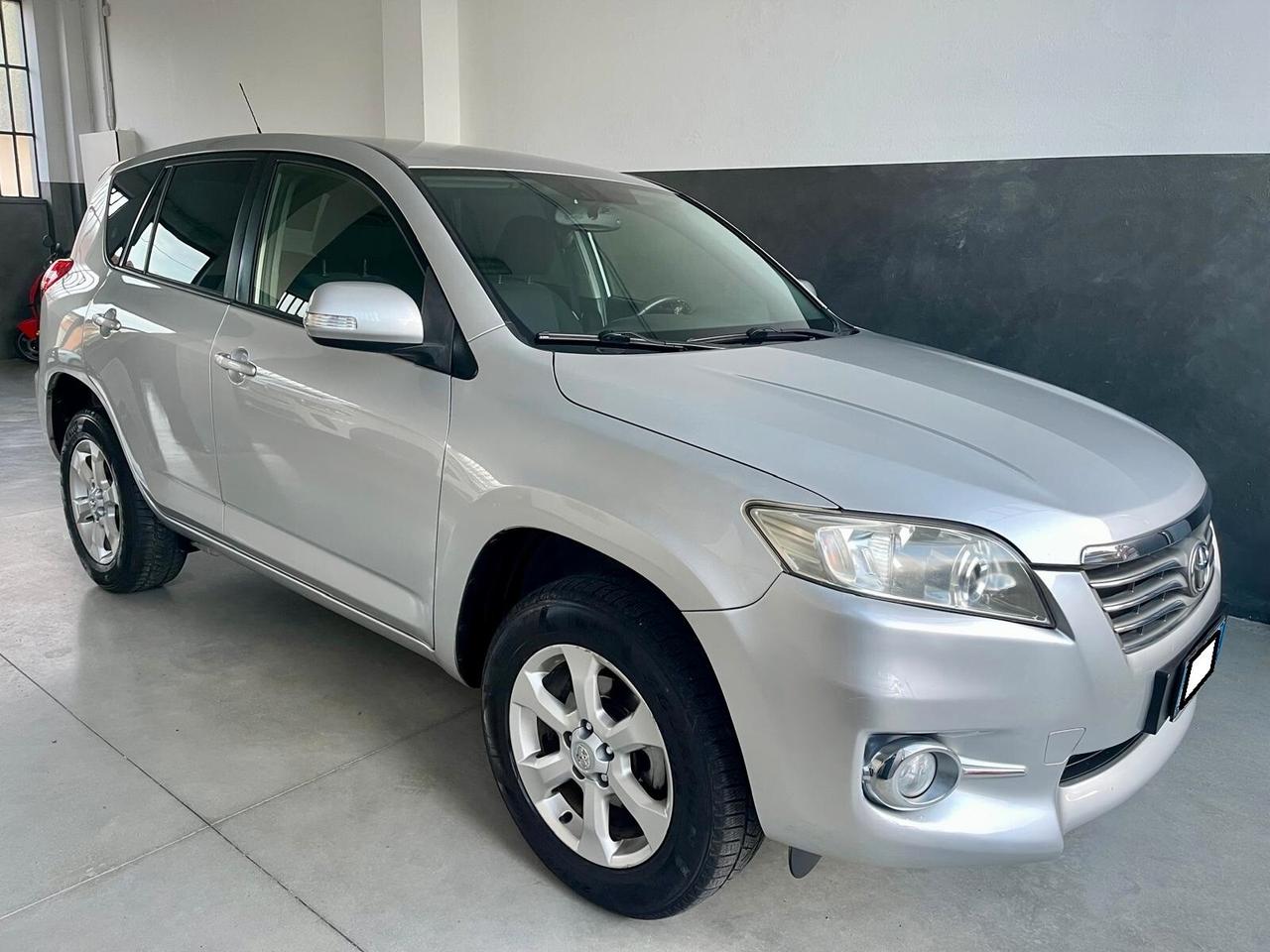 Toyota RAV 4 RAV4 Crossport 2.2 D-4D 150 CV Lounge