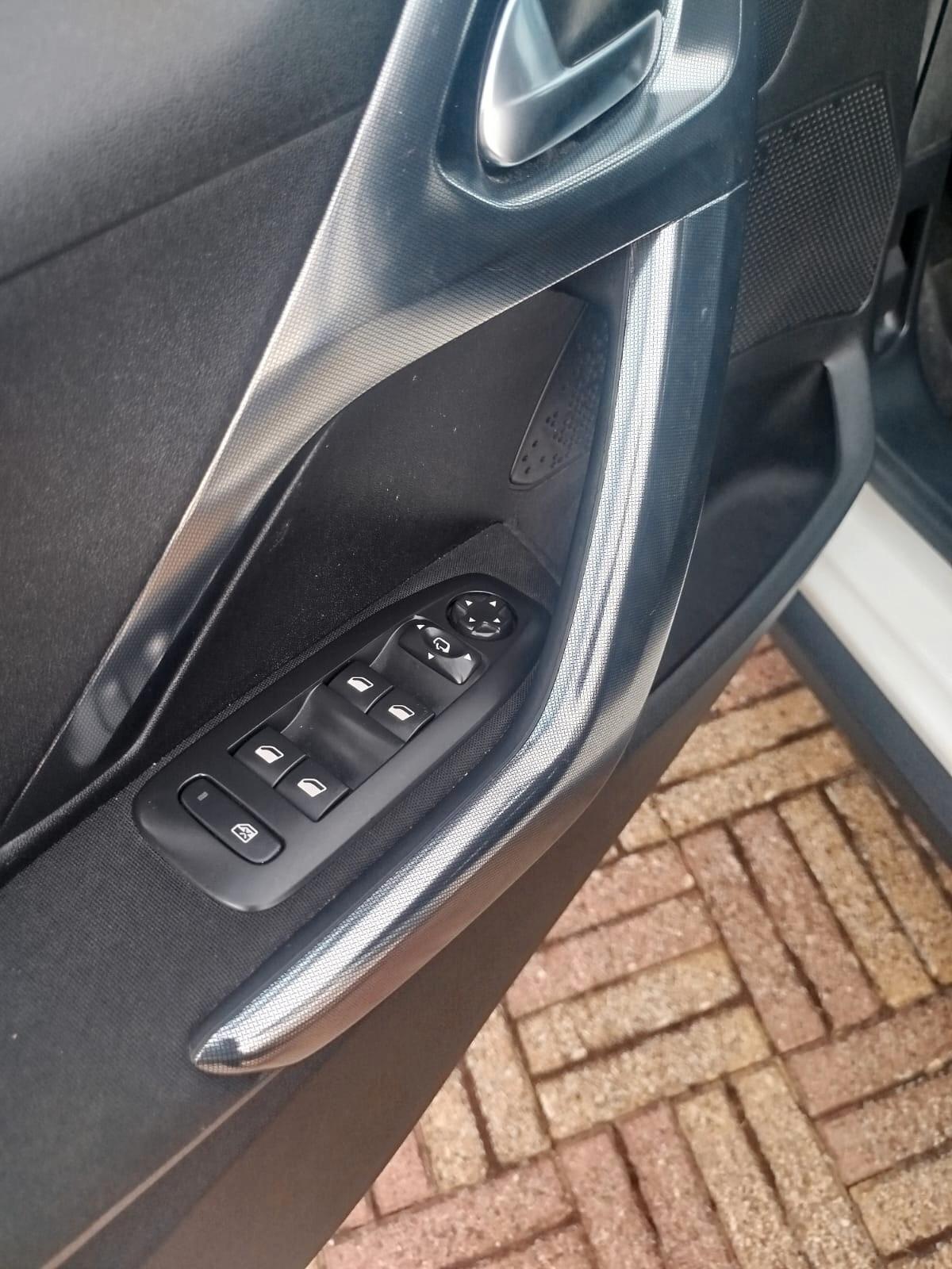 Peugeot 2008 BlueHDi 120 S&S Allure