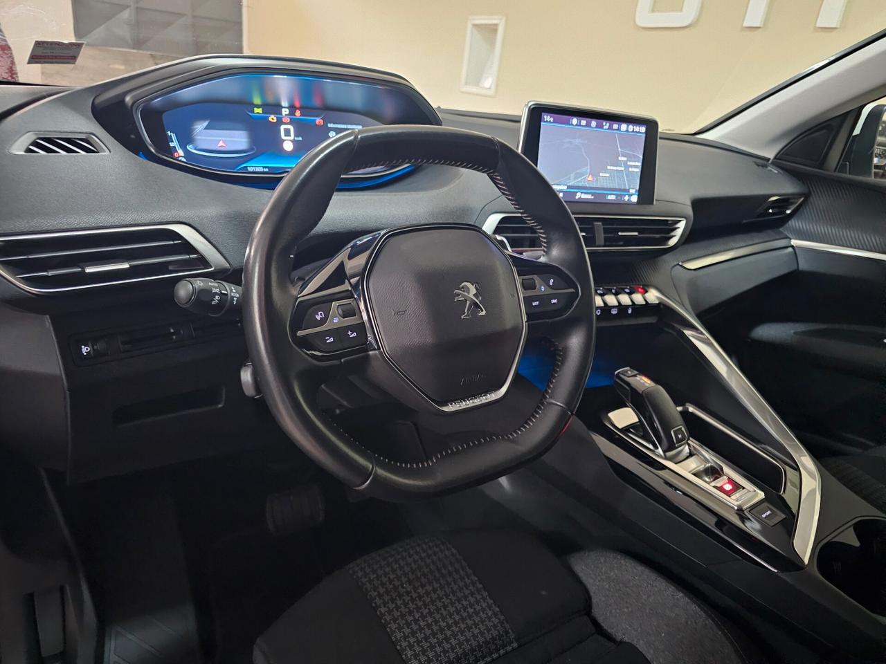 Peugeot 3008 BlueHDi 130 S&S EAT8 Business