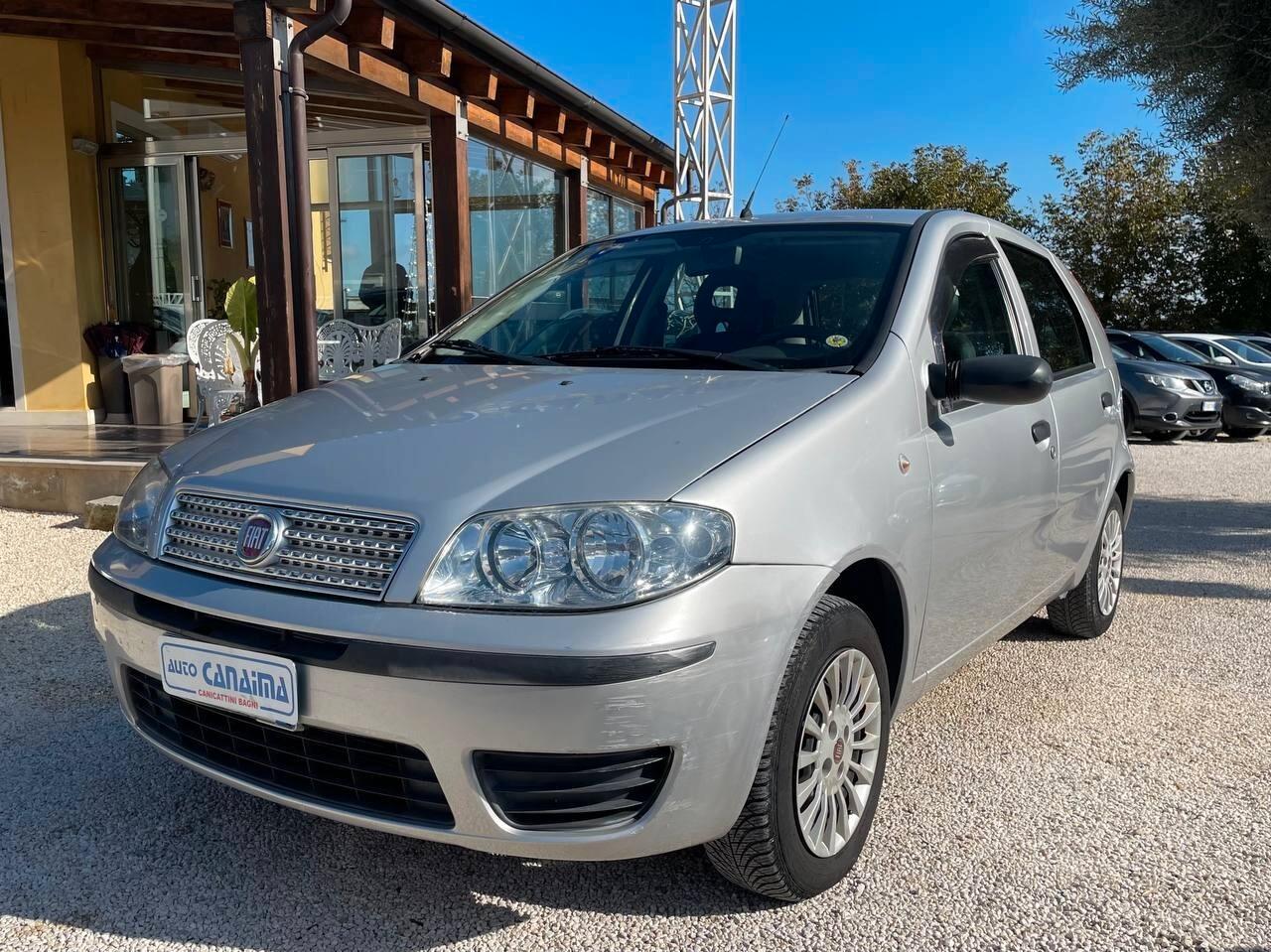 FIAT PUNTO 1.2 B - 2011