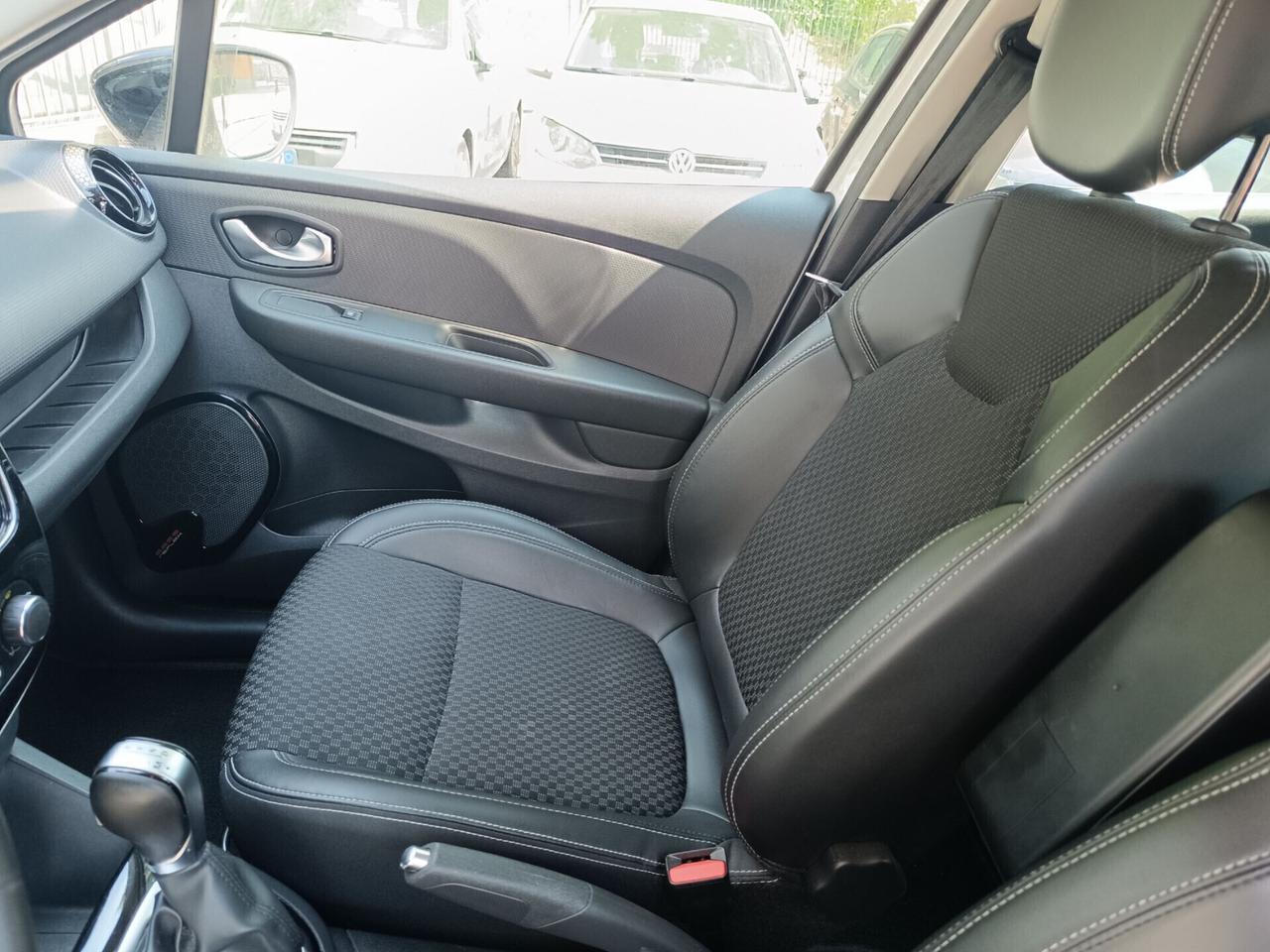 Renault Clio dCi 8V 90 CV EDC 5 porte Moschino Zen