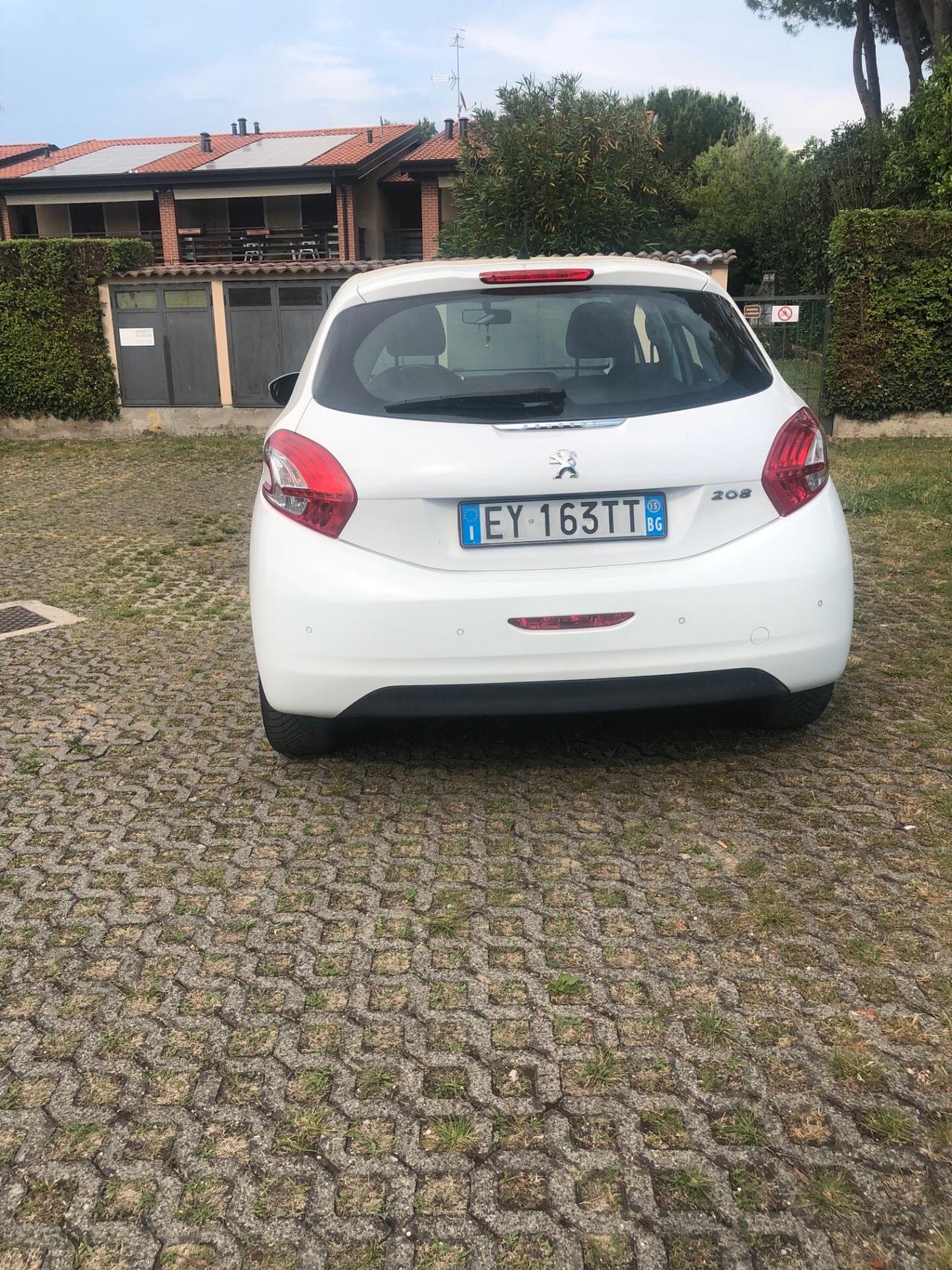 Peugeot 208 1.4 HDi 68 CV 5 porte Active