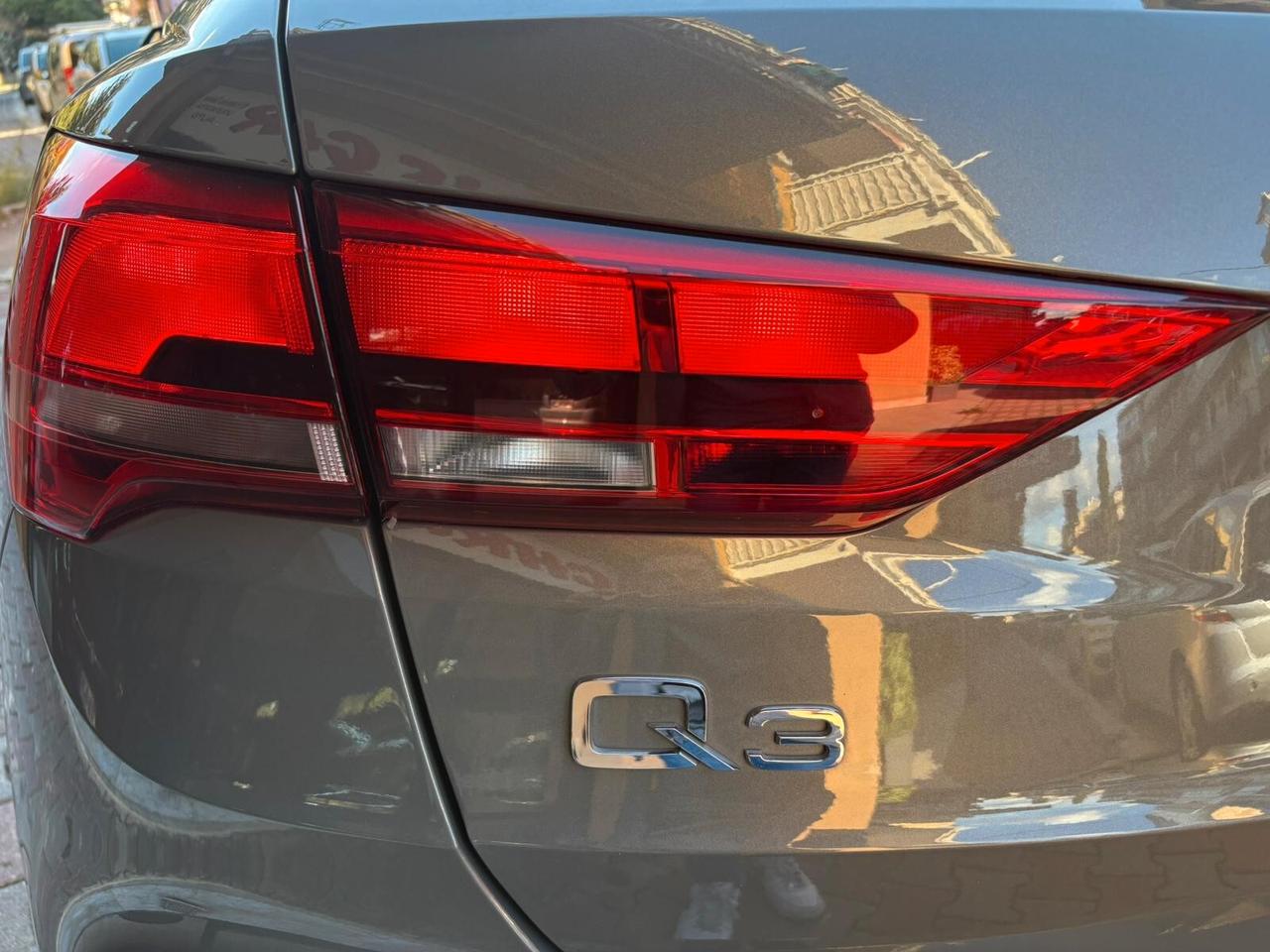 Audi Q3 35 TDI S tronic Business