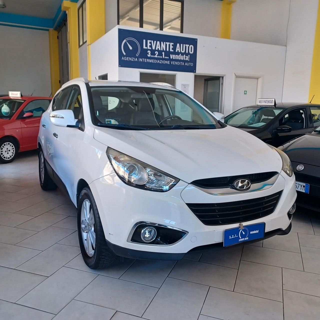 SEMBRA NUOVA HYUNDAI IX35 1.7 TDI