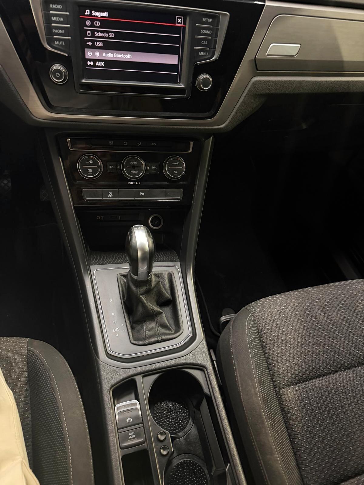 Volkswagen Touran 2.0 TDI 150 CV SCR DSG Comfortline BlueMotion Tech-Neopatentati