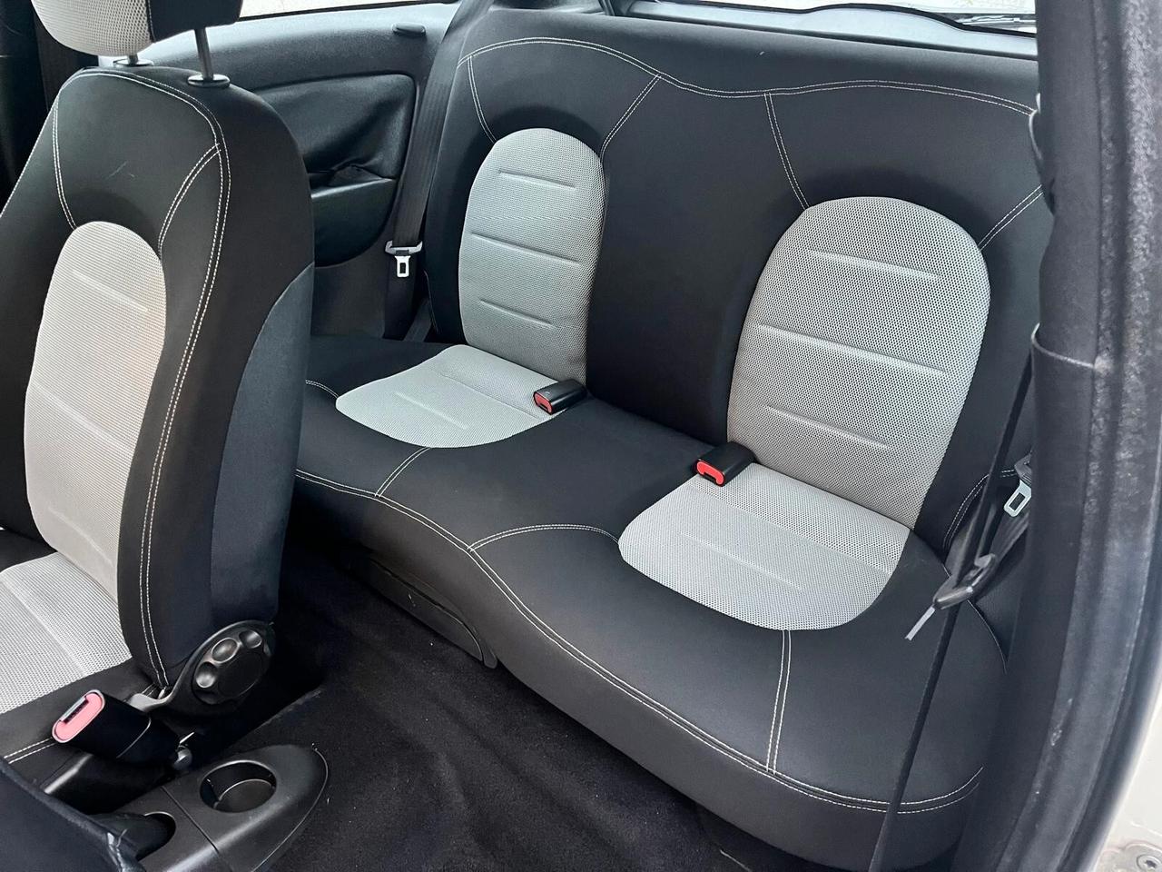 Lancia Ypsilon 1.2 Momo Design