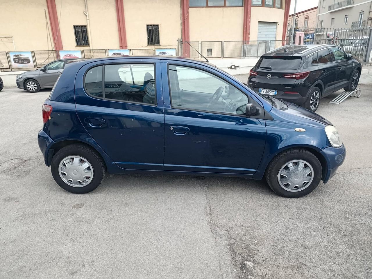 Toyota Yaris 1.0i 16V cat 5 porte Sol '03