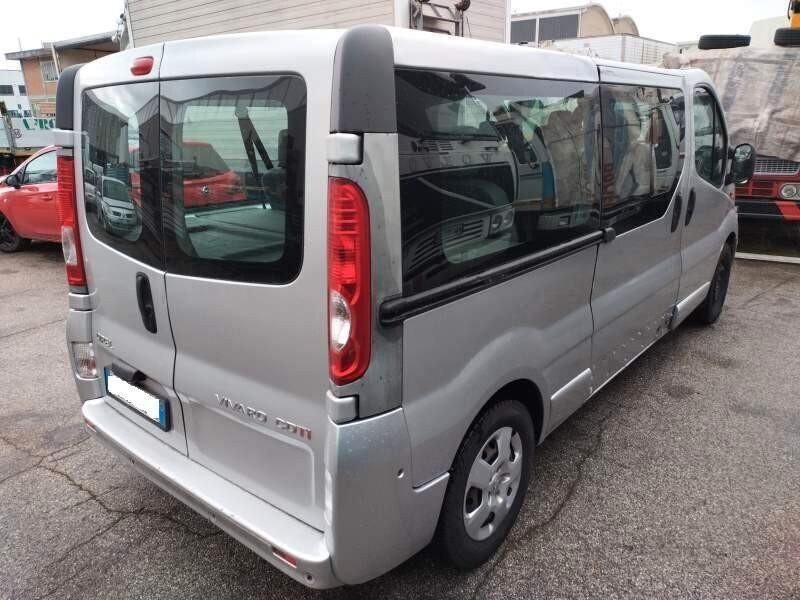 Opel Vivaro 29 2.0 CDTI 120CV 9 POSTI Furgone Vetrato Fap
