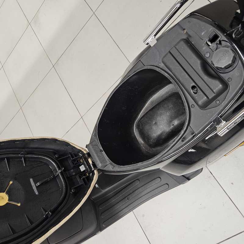 Vespa LX 50 4T - 2012