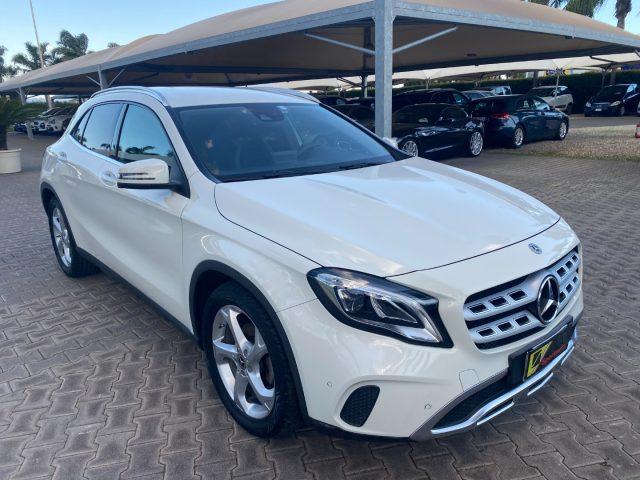 MERCEDES-BENZ GLA 200 d Automatic 4Matic Sport