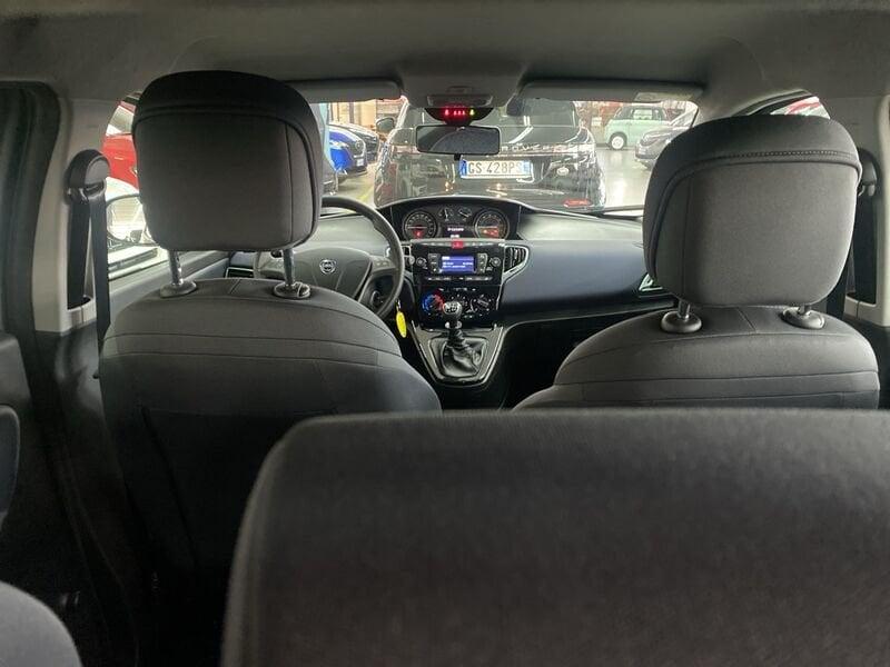 Lancia Ypsilon III 2015 1.0 firefly hybrid Gold s&s 70cv