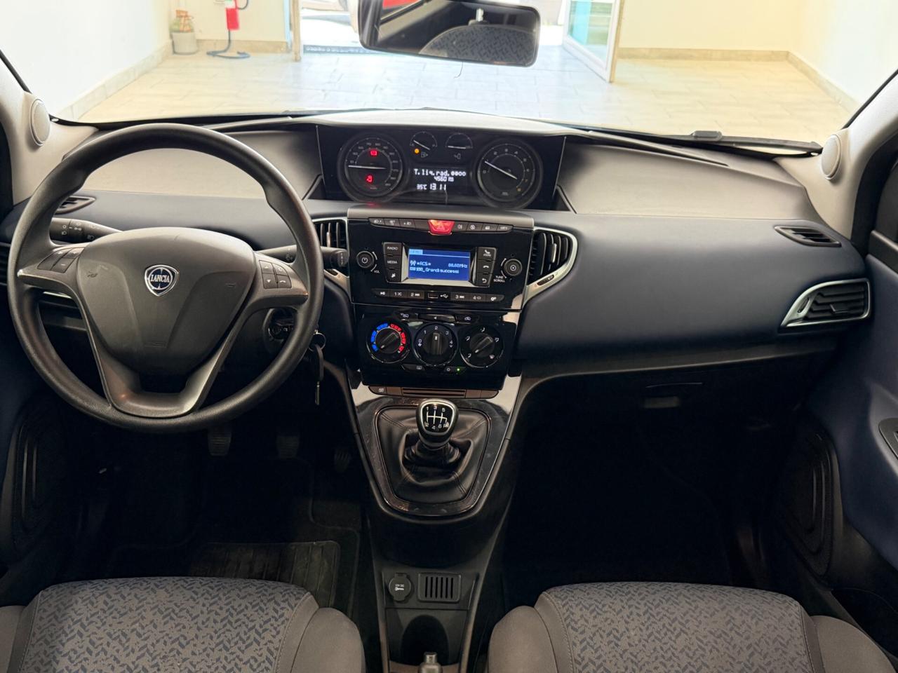 Lancia Ypsilon 1.0 Benzina /hybr 70cv My24