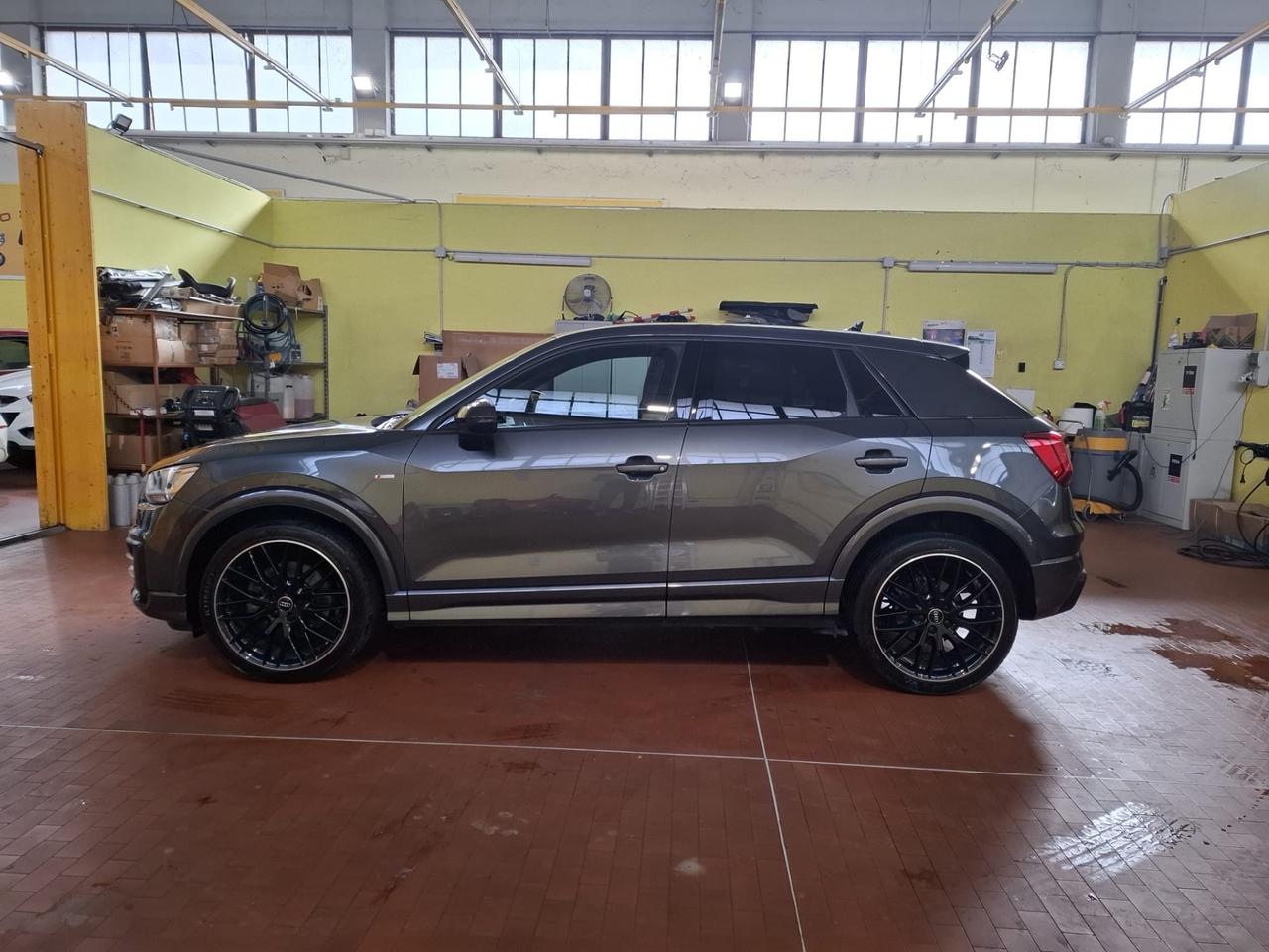 Audi Q2 30 TDI S tronic Identity Black full optional