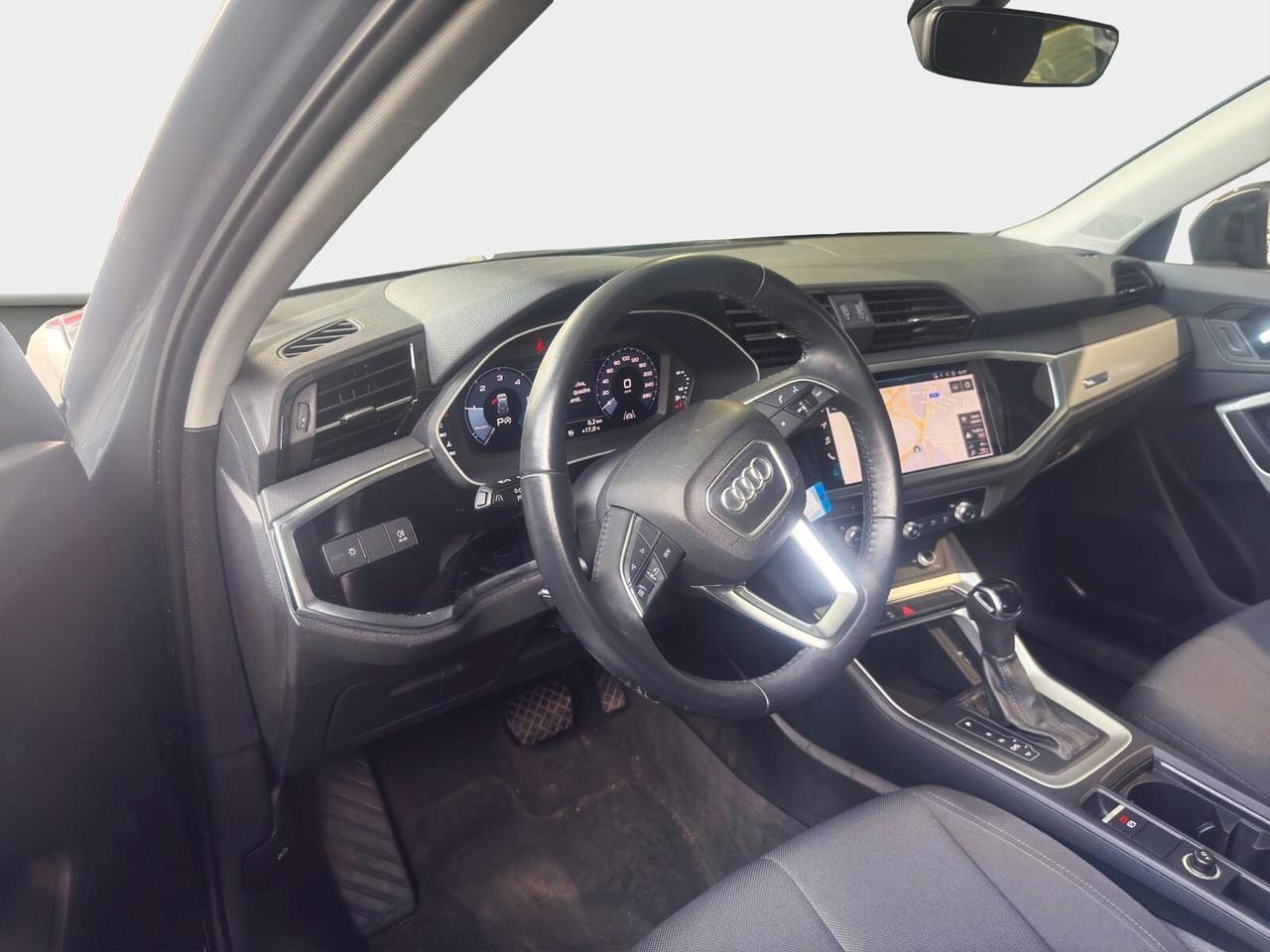 Audi Q3 35 TDI S tronic Business