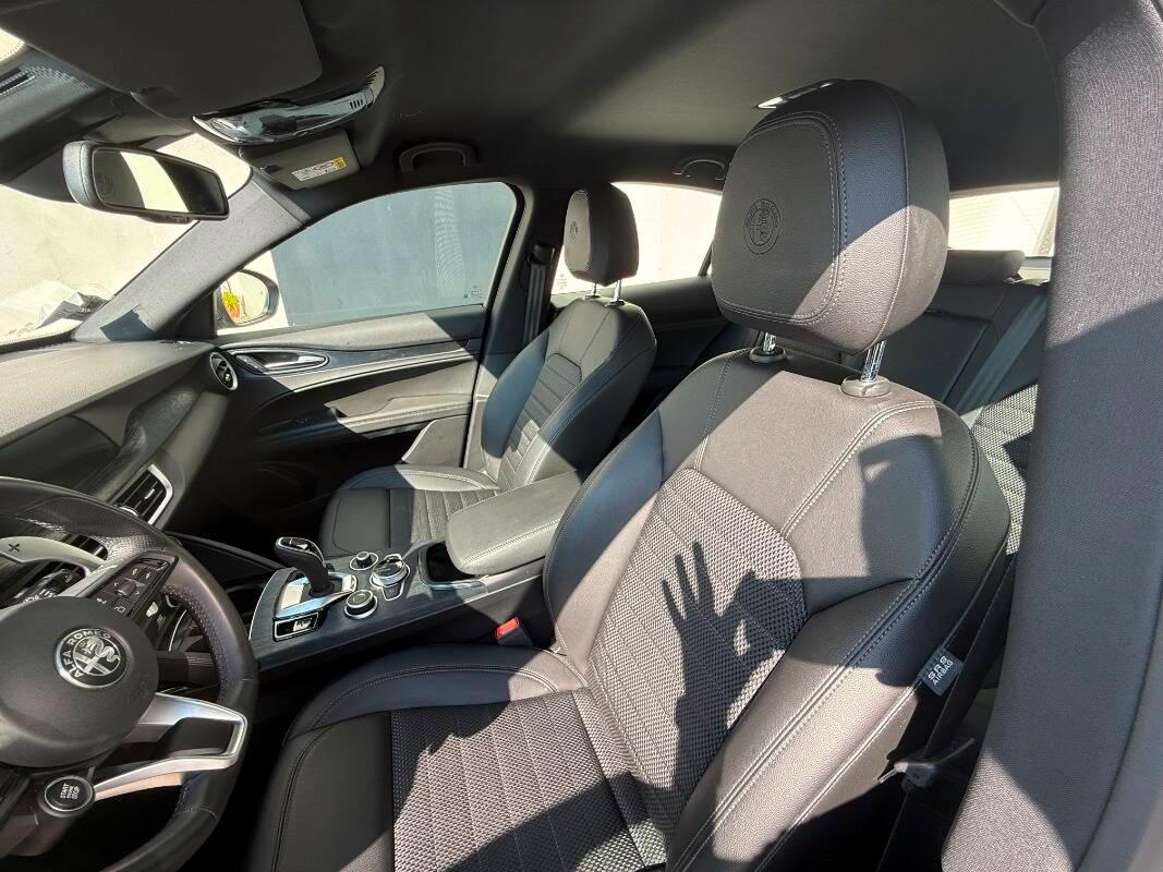 Alfa Romeo Stelvio 2.2 t Sprint Q4 210cv auto