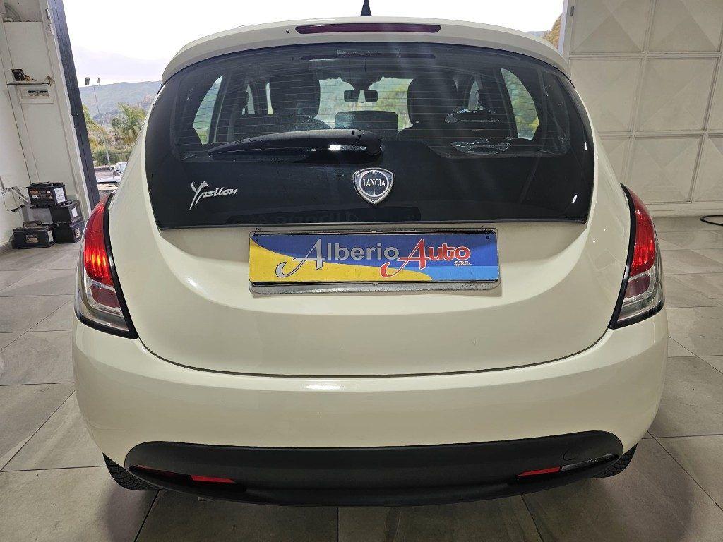 Lancia Ypsilon 1.2 69 CV 5 porte Silver