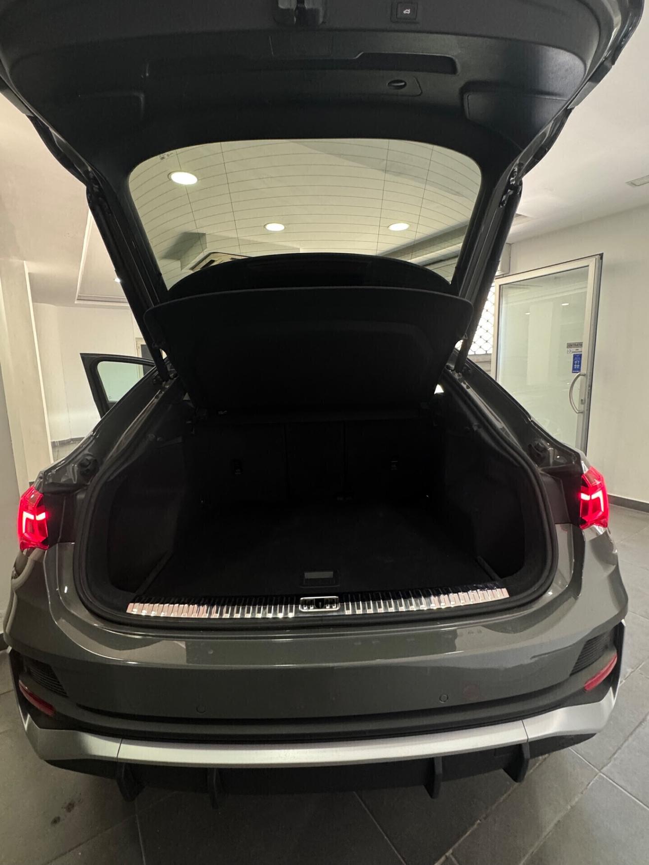 Audi Q3 35 TDI S tronic s-line edition