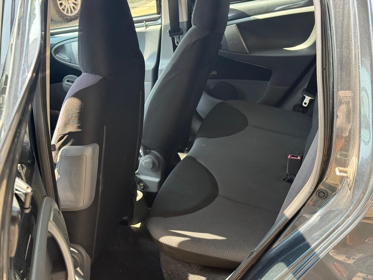 Toyota Aygo 1.0 12V VVT-i 5 porte Sol