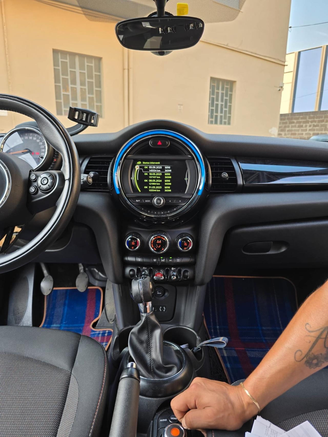 Mini Cooper d 1.5 116cv full perfetta tutta tagliandata casa madre accetto permute